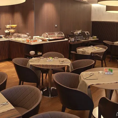 Hotell Diva Luxury 4*